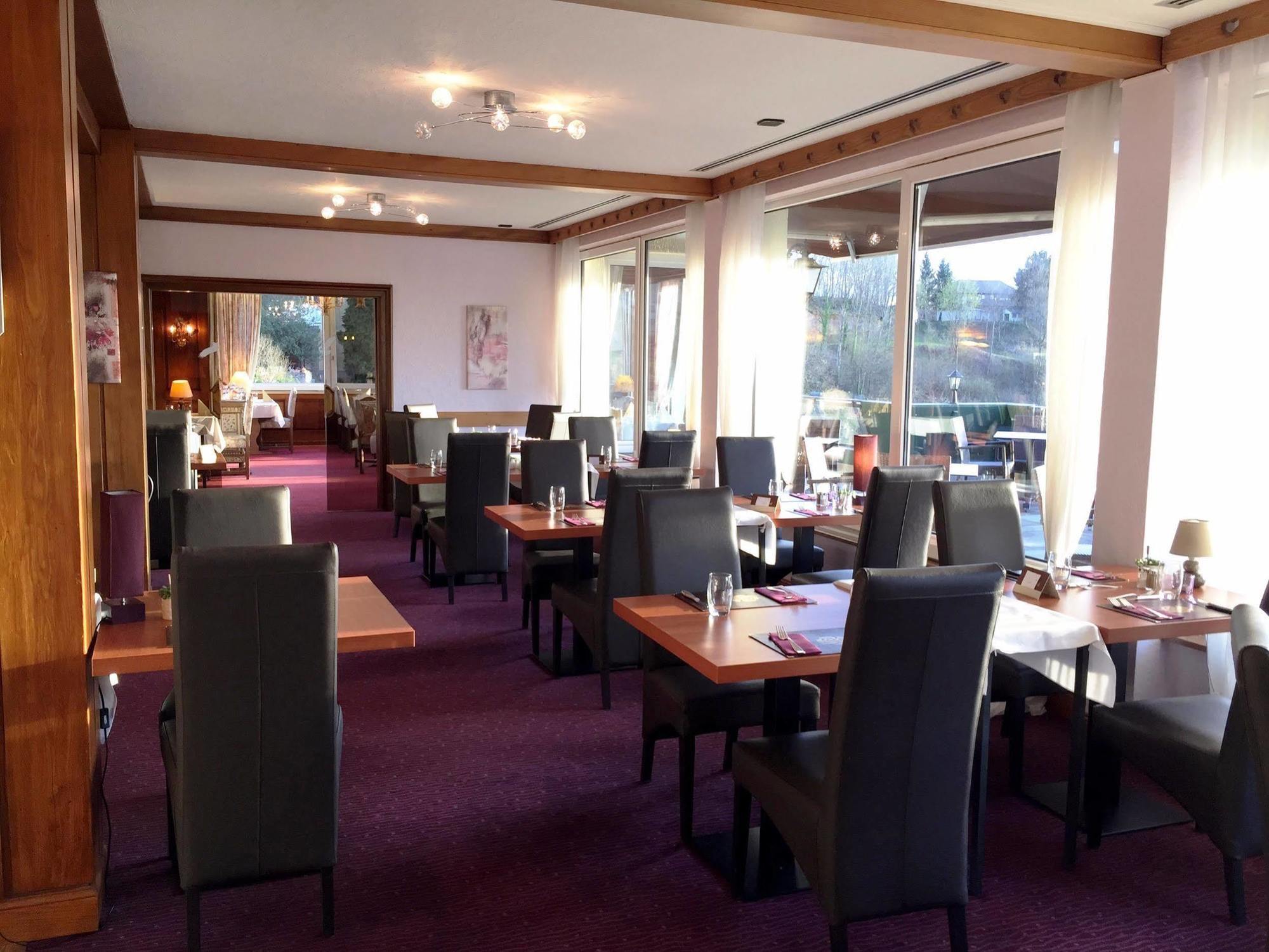 Hotel Restaurant Aux Trois Roses La Petite-Pierre Ngoại thất bức ảnh