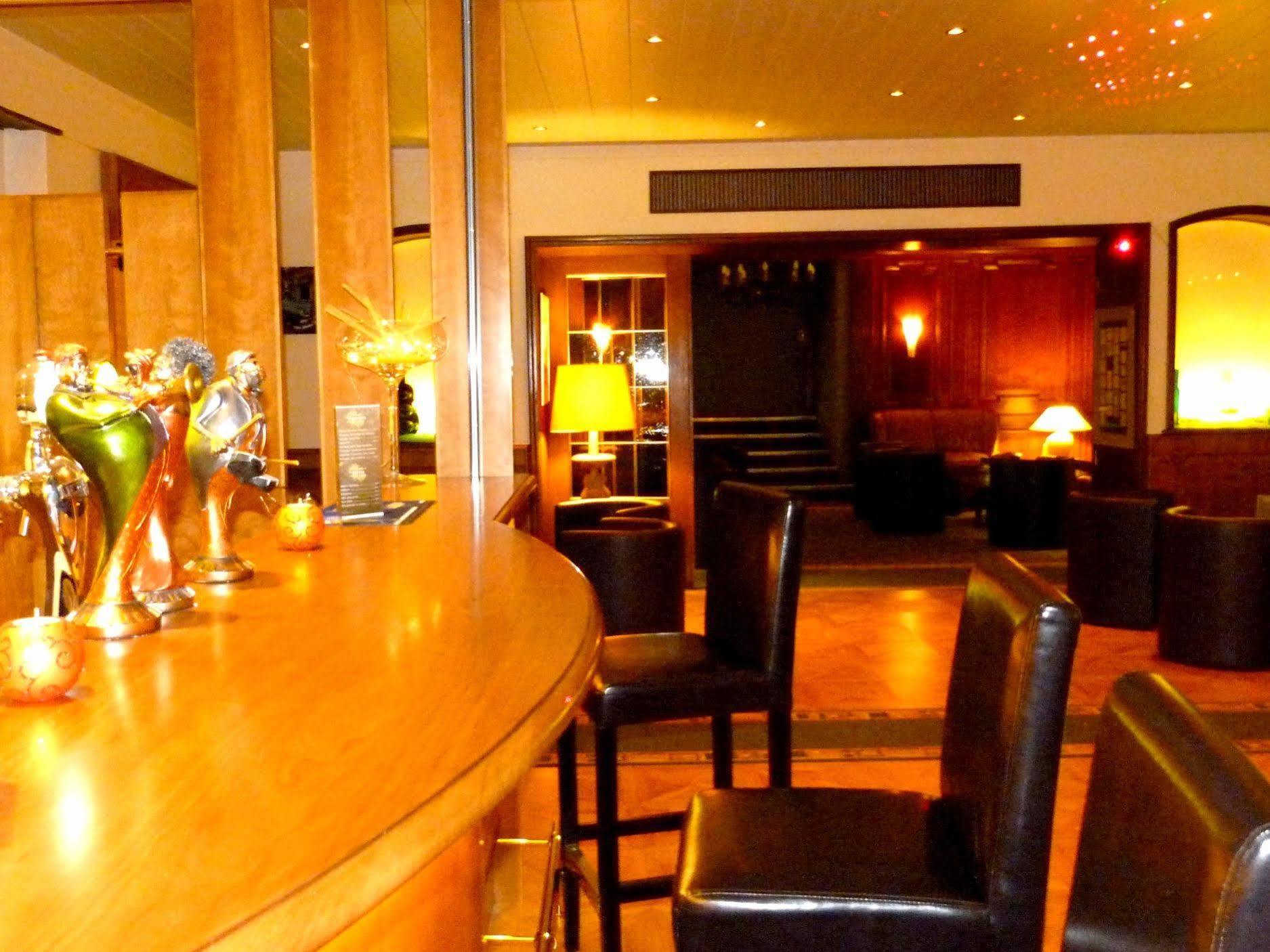 Hotel Restaurant Aux Trois Roses La Petite-Pierre Ngoại thất bức ảnh